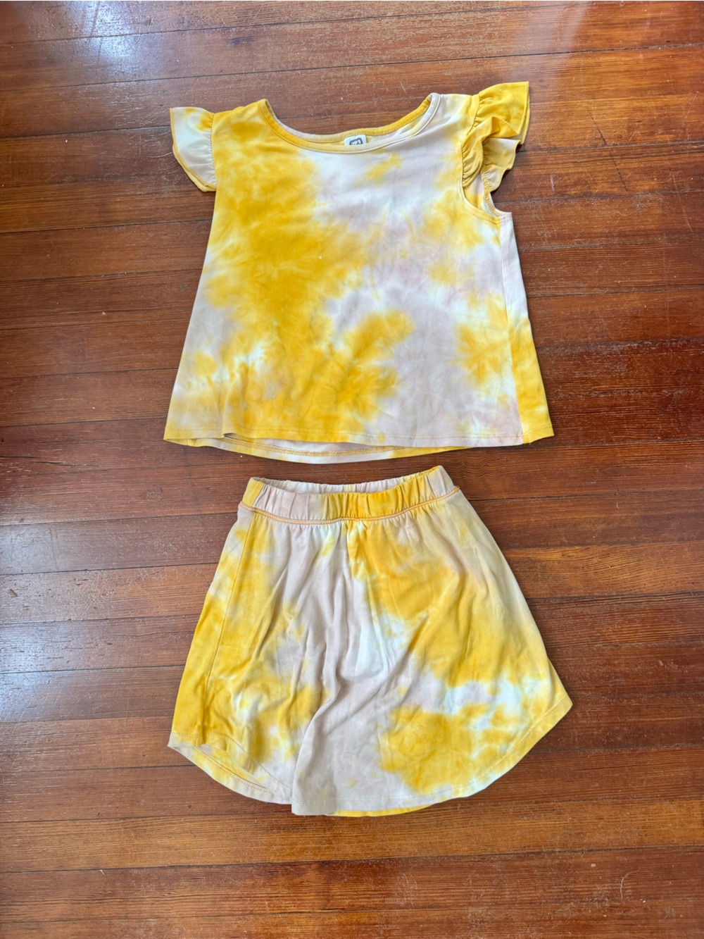 Erge Yellow Tie-Dye Tank Top and matching Skort